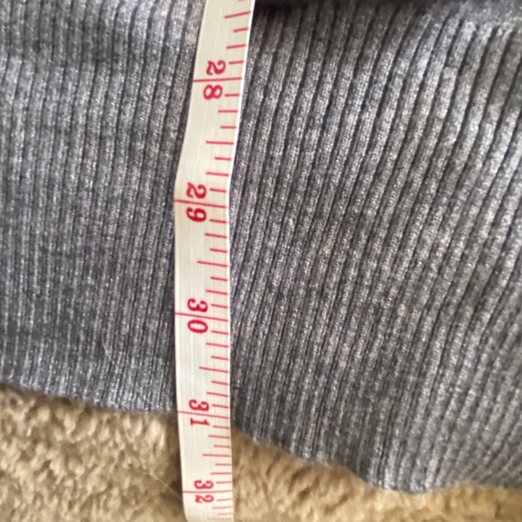 NWT Simply Couture Grey Turtleneck Tunic with pockets, size L - Picture 6 of 7